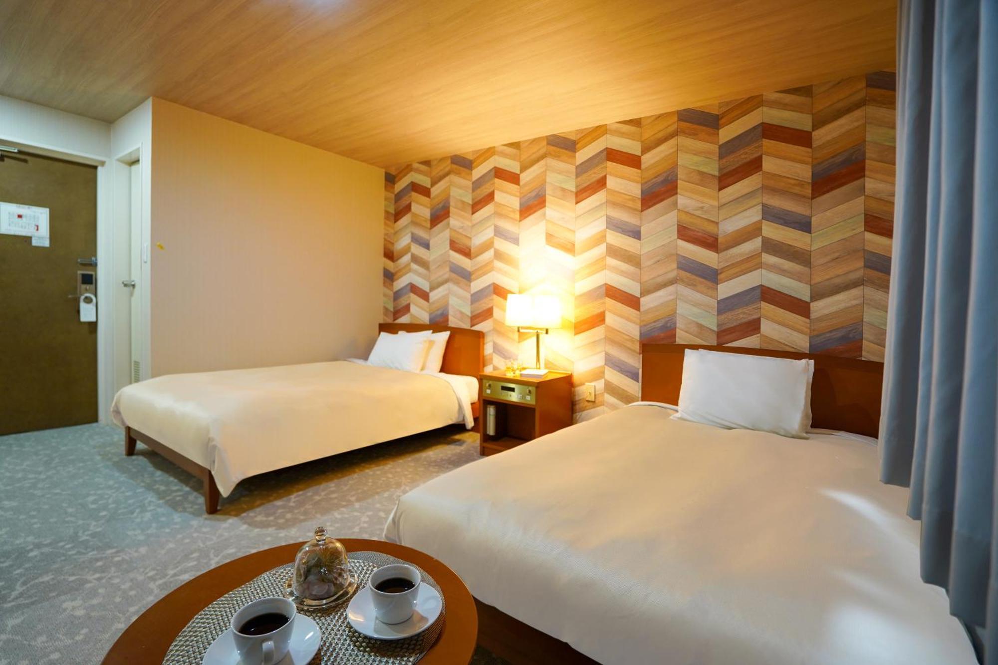 Hotel New Gaea Iizuka Экстерьер фото